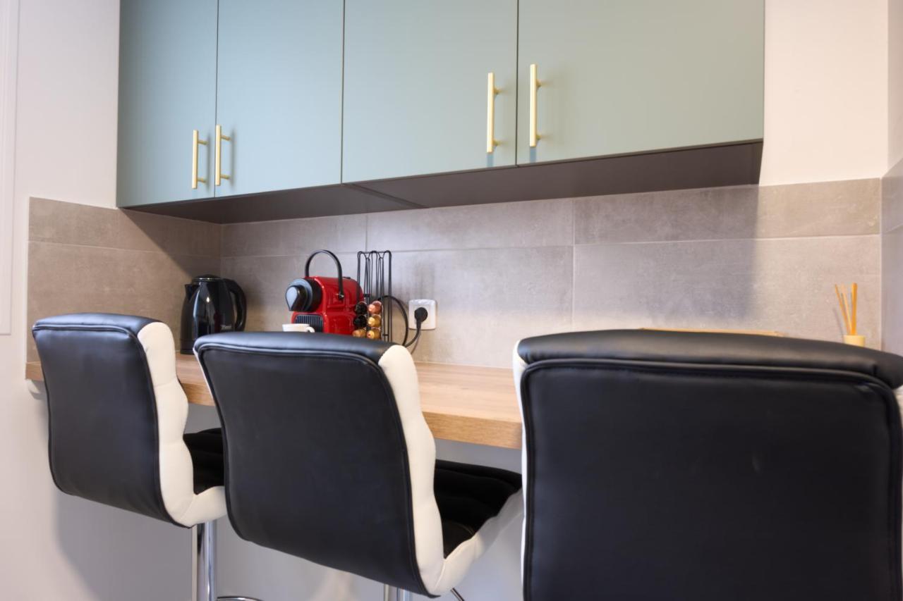 Eclat Dore Bondy Suites Free Parking Экстерьер фото